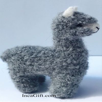 Tiny Needle Felted Alpaca Sculptures 3.5 in : Felted Animals by Hand in Alpaca Fiber Made in Peru 3.5 in (Gray)