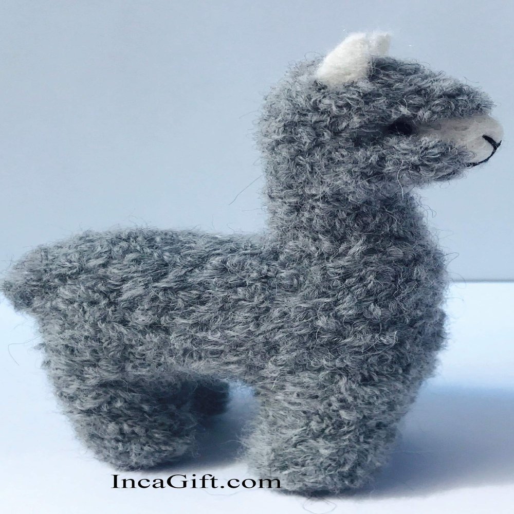Tiny Needle Felted Alpaca Sculptures 3.5 in : Felted Animals by Hand in Alpaca Fiber Made in Peru 3.5 in (Gray)