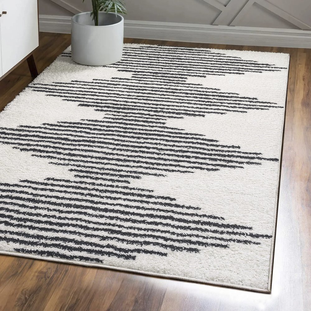 JONATHAN Y Elm Diamond Stripe Shag White/Gray Indoor Area Rug, 8x10, Geometric, Bohemian, Contemporary, Easy-Cleaning for Living Room, Bedroom, Kitchen, Pet Friendly, Non-Shedding (MOH408A-8)