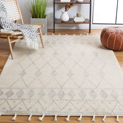 SAFAVIEH Casablanca Collection Accent Rug - 3' x 5', Ivory & Grey, Handmade Moroccan Tassel Wool, 0.5-inch Thick Ideal for High Traffic Areas in Entryway, Living Room, Bedroom (CSB490A)