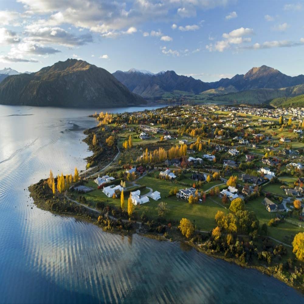 Posterazzi PDDAU03DWA0403LARGE Lake Wanaka in Autumn, Otago, South Island, New Zealand Photo Print, 24 x 36, Multi