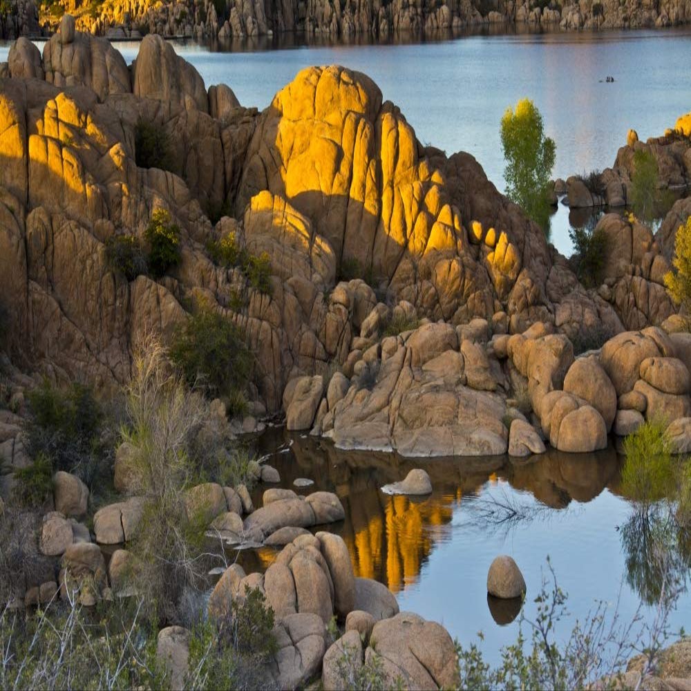 Posterazzi PDDUS03MHE0394LARGE Granite Dells, Watson Lake, Prescott, Arizona, USA Photo Print, 24 x 36, Multi
