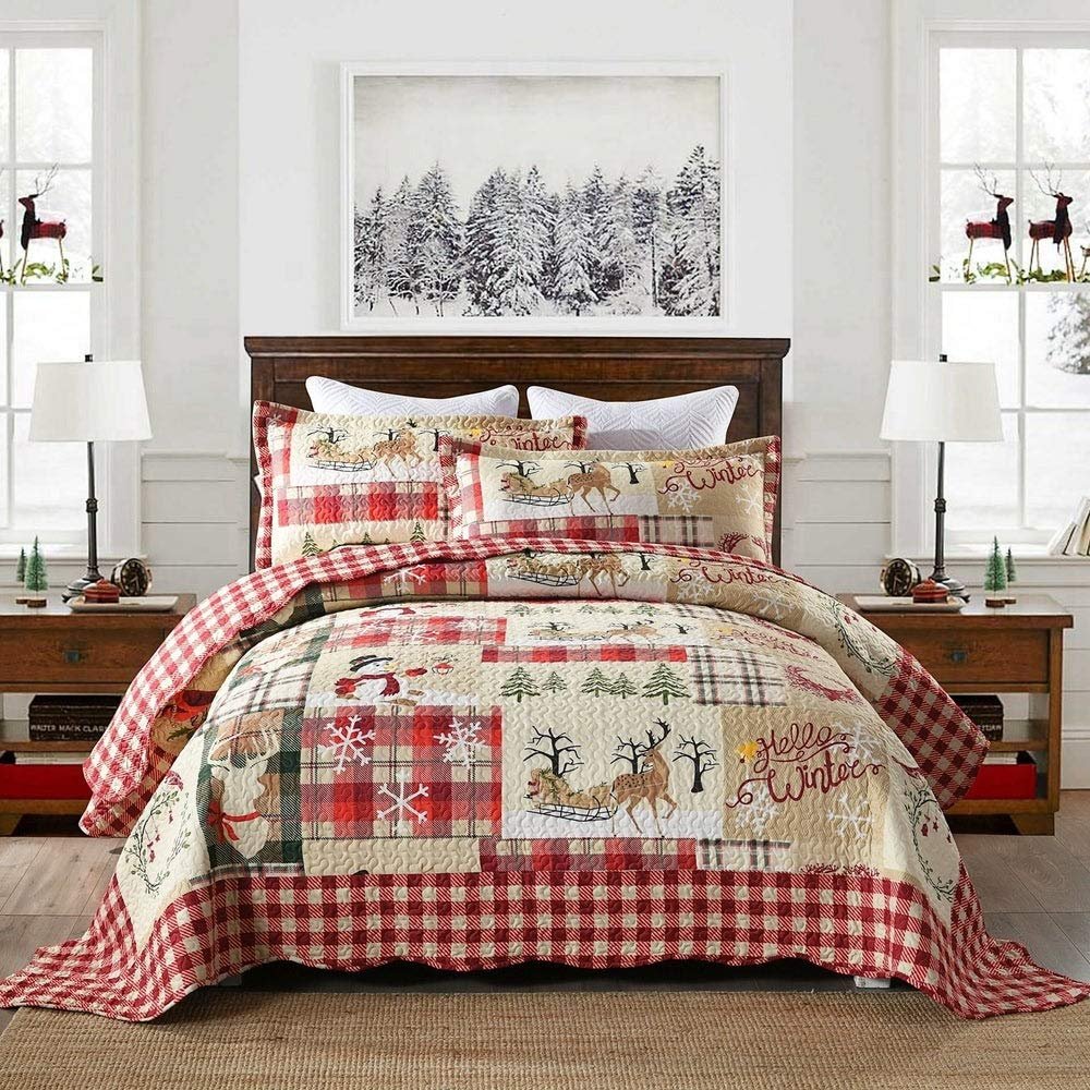 3 Piece Cabin Lodge Ivory Red Quilt Bedspread Set Holiday Greetings Snow Flakes Deer Reindeer Sledge Snow Man Plaid Prints Patchwork Quilt King Scalloped Edged All Over Stitched Christmas Bedding Set