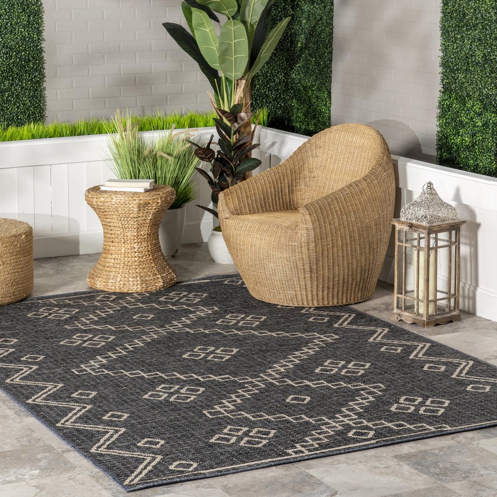 nuLOOM Julieta Diamonded Helix Indoor/Outdoor Area Rug, 5x8, Grey