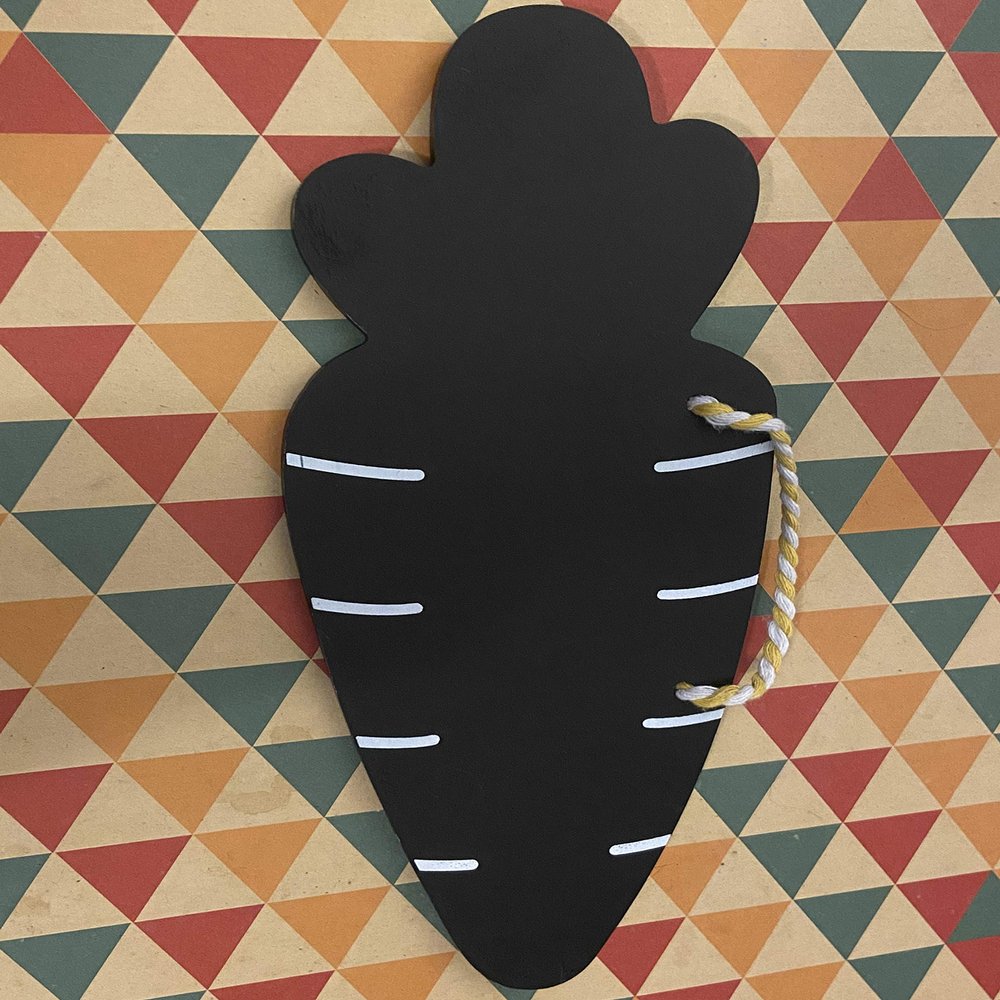Chalkboard Carrot Hanger (Easter) (1)