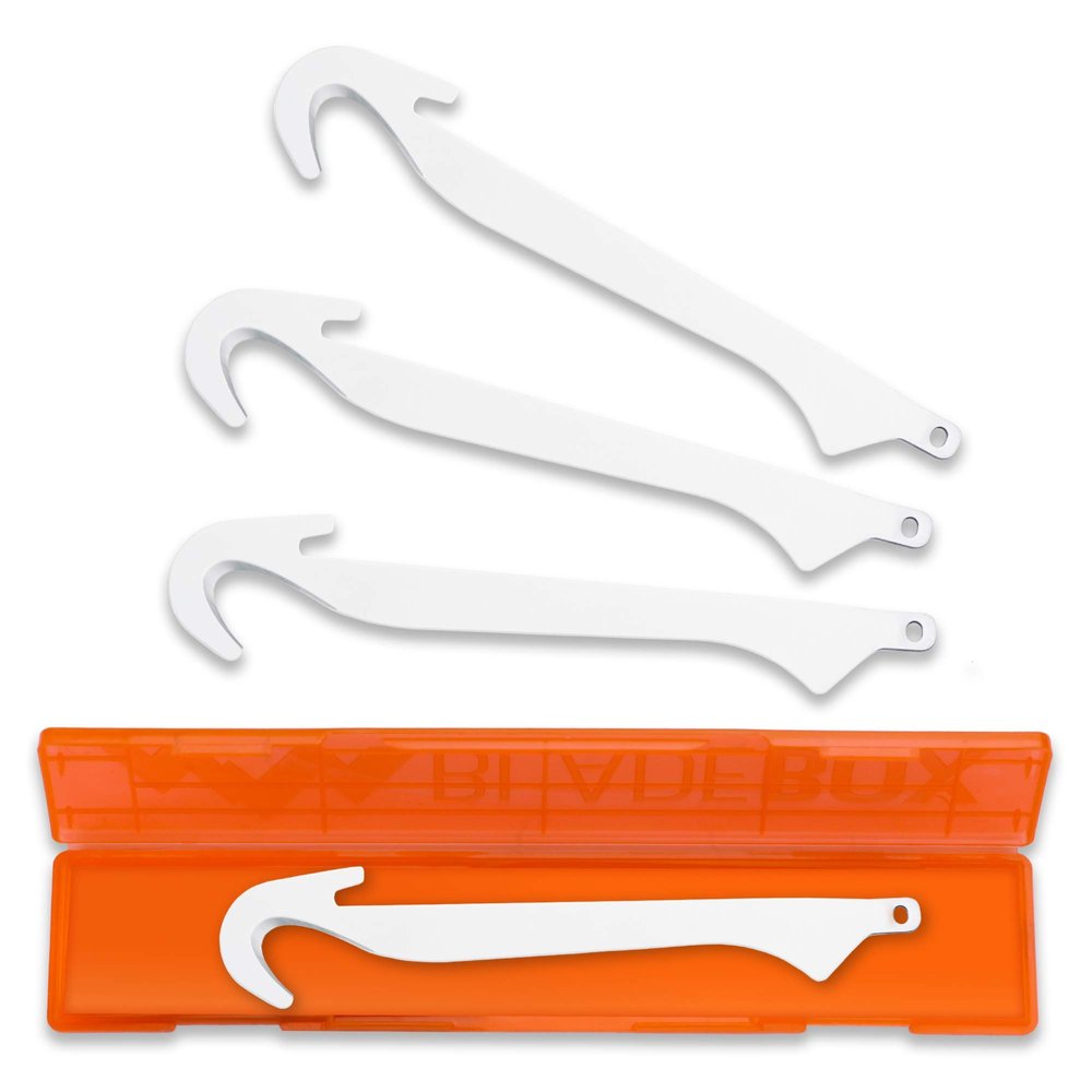 OUTDOOR EDGE 3.5" RazorSafe Replacement Gutting Knife Blades, 4 Pieces plus Blade Storage Box