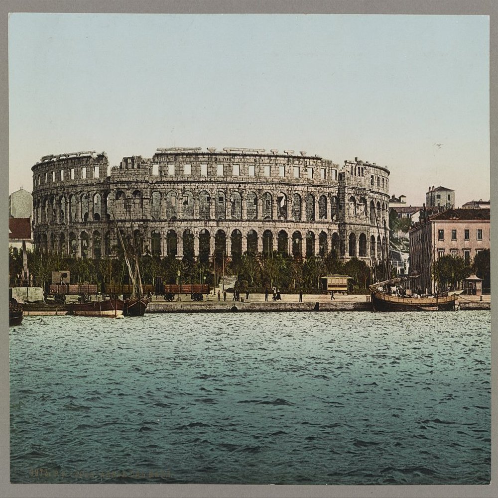 Pola. Arena del Mare Canvas Wall Art (20" x 30")