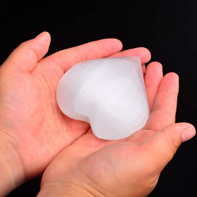 AMOYSTONE Selenite Crystal Hearts of Palm Worry Stone Crystal and Healing Stones Home Decoration 2PCS