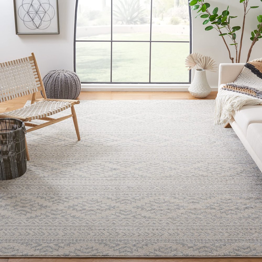 SAFAVIEH Area Rug 8x10 - Tulum Collection - Large - Ivory & Light Grey, Moroccan Boho Tribal Design, Non-Shedding & Easy to Clean, Ideal for Living Room, Bedroom, Dining Space (TUL272G)