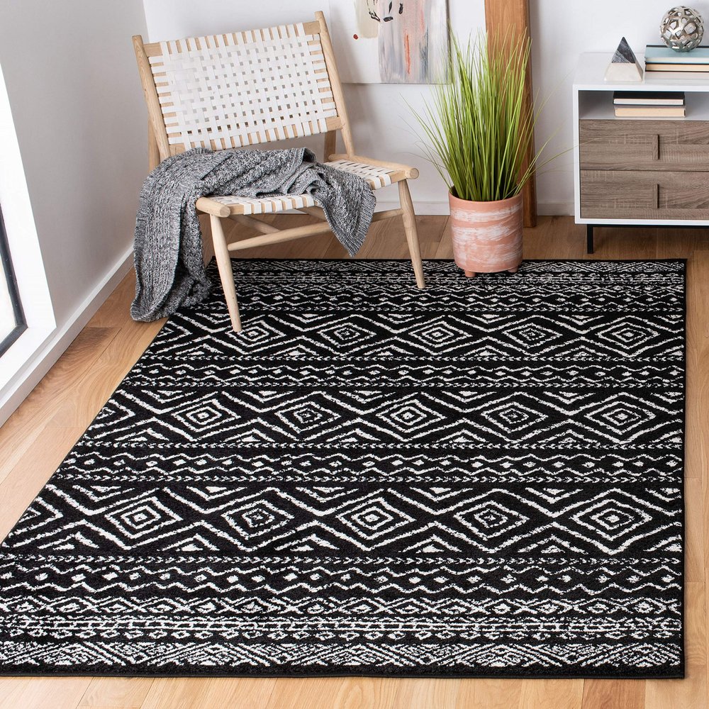 SAFAVIEH Area Rug 8x10 - Tulum Collection - Large - Black & Ivory, Moroccan Boho Distressed Design, Non-Shedding & Easy to Clean, Ideal for Living Room, Bedroom, Dining Space (TUL267Z)
