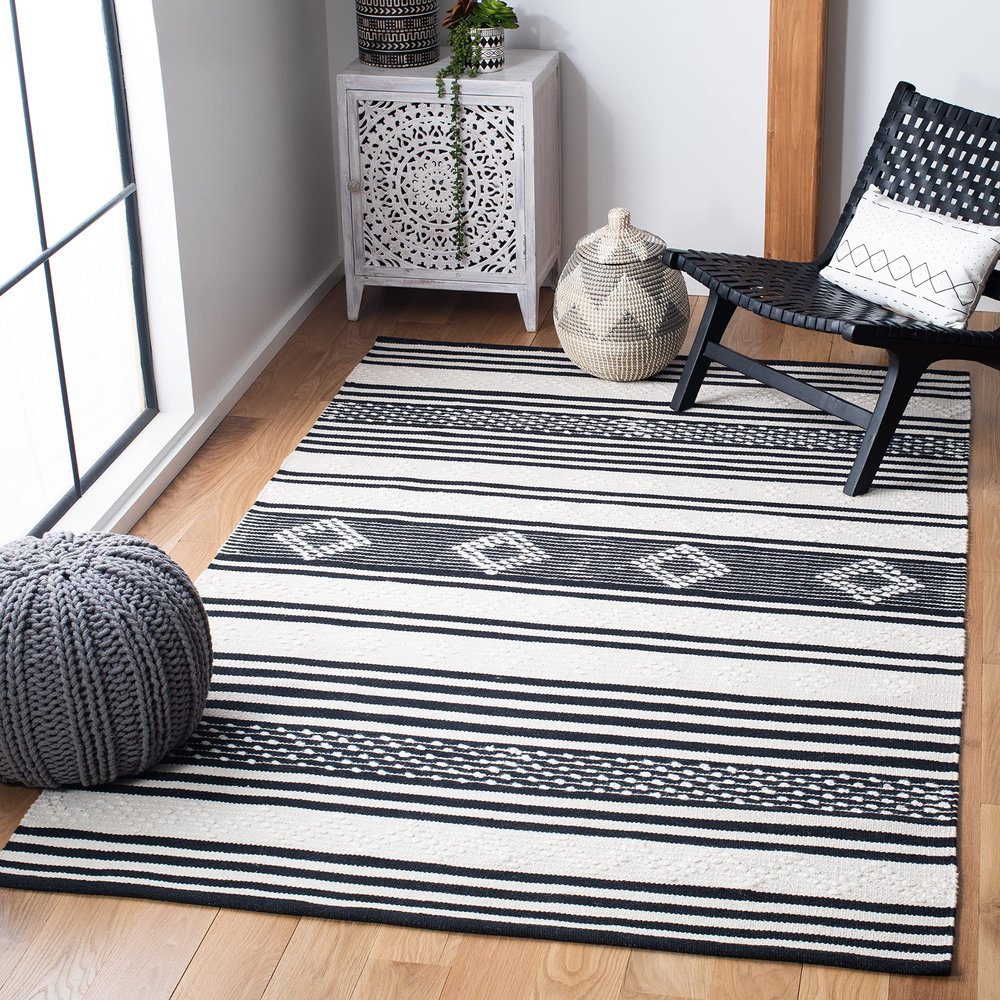 SAFAVIEH Striped Kilim Collection 4' x 6' Black/Ivory STK511Z Handmade Flatweave Cotton Area Rug