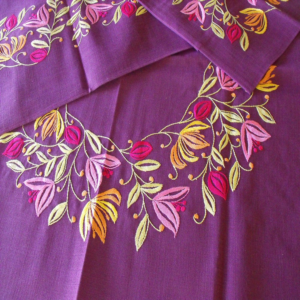 CAMBRIA FLORAL TABLE TOPPER, TABLE RUNNER AND BONUS PILLOW COVER - HAND EMBROIDERED
