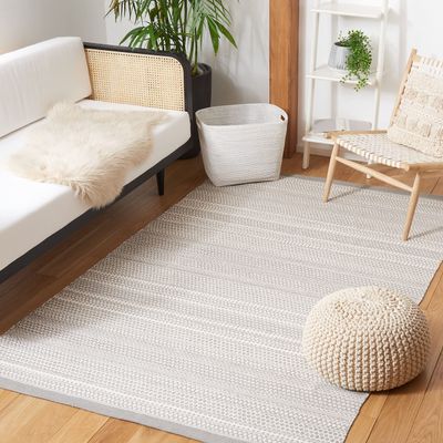 SAFAVIEH Kilim Collection Accent Rug - 4' x 6', Grey & Beige, Handmade Flat Weave Cotton, Ideal for High Traffic Areas in Entryway, Living Room, Bedroom (KLM705F)