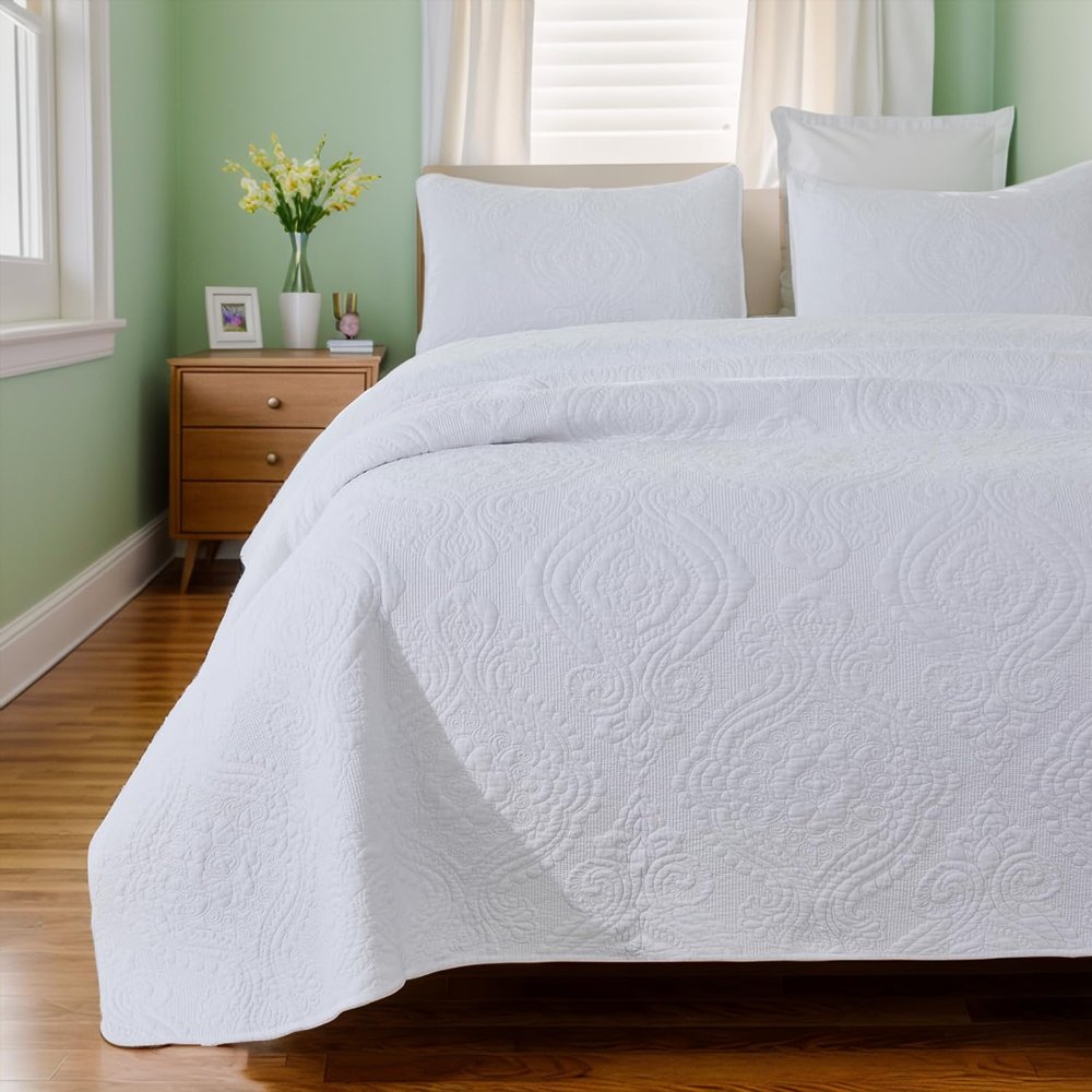 Brandream Solid White Quilt Set Queen King Size Premium Cotton Luxury Farmhouse Damask Matelasse Quilt Bedding Set Lightweight Quilted Comforter Set(96x104)