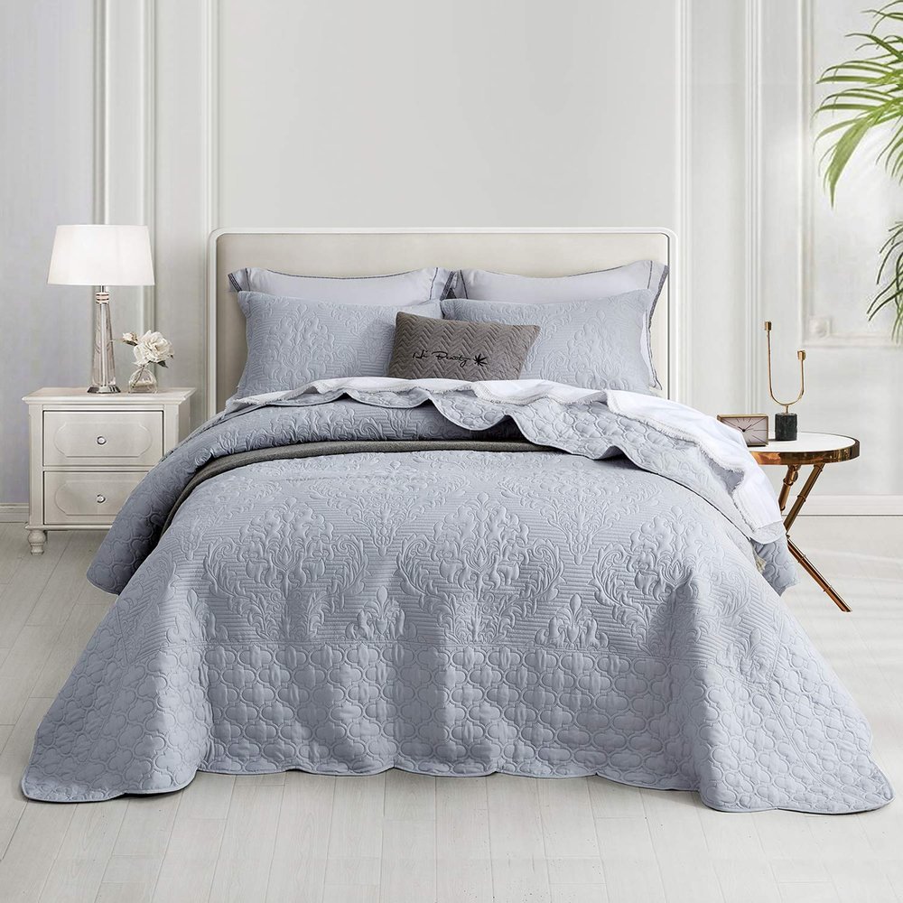 CHIXIN Oversized Bedspread Coverlet Set King Size - Lightweight Bedding Cover - Ultrasonic Quilting - 5 Piece Reversible Bedspread - Elegant Damask Paisley Pattern (King, Light Grey)