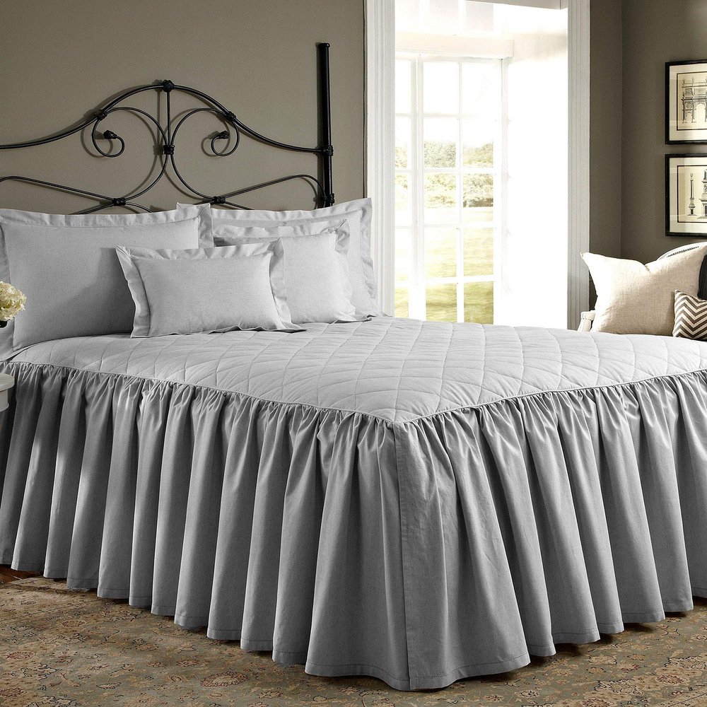 Bedding Empire 20" Drop 3 Piece Quilted Dust Ruffle Bed Skirt/Bed Spread with Pillowsham 100% Egyptian Cotton 500 TC Silver Calking Size