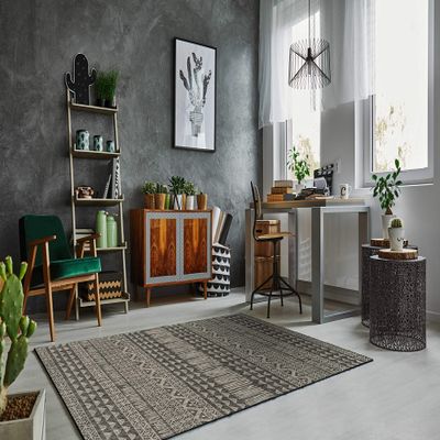 HomeRoots 8' Charcoal Machine Woven Uv Treated Scandinavian Indoor Outdoor Round Area Rug