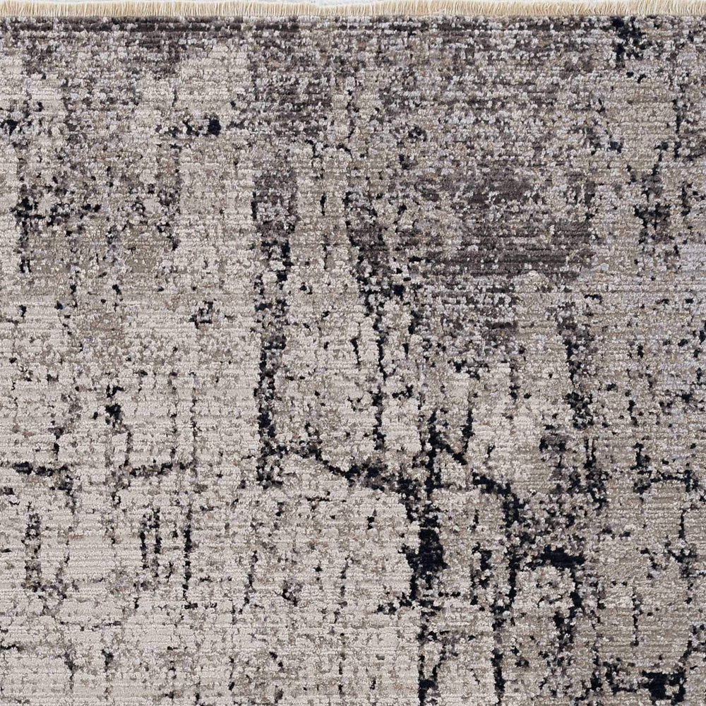 HomeRoots 47" X 65" X 0.'25" Ivory/Grey Polyester Rug