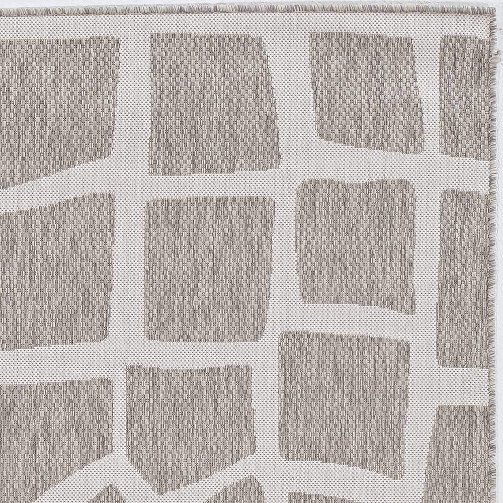 HomeRoots 5'X7' Ivory Grey Machine Woven Uv Treated Abstract Indoor Outdoor Area Rug