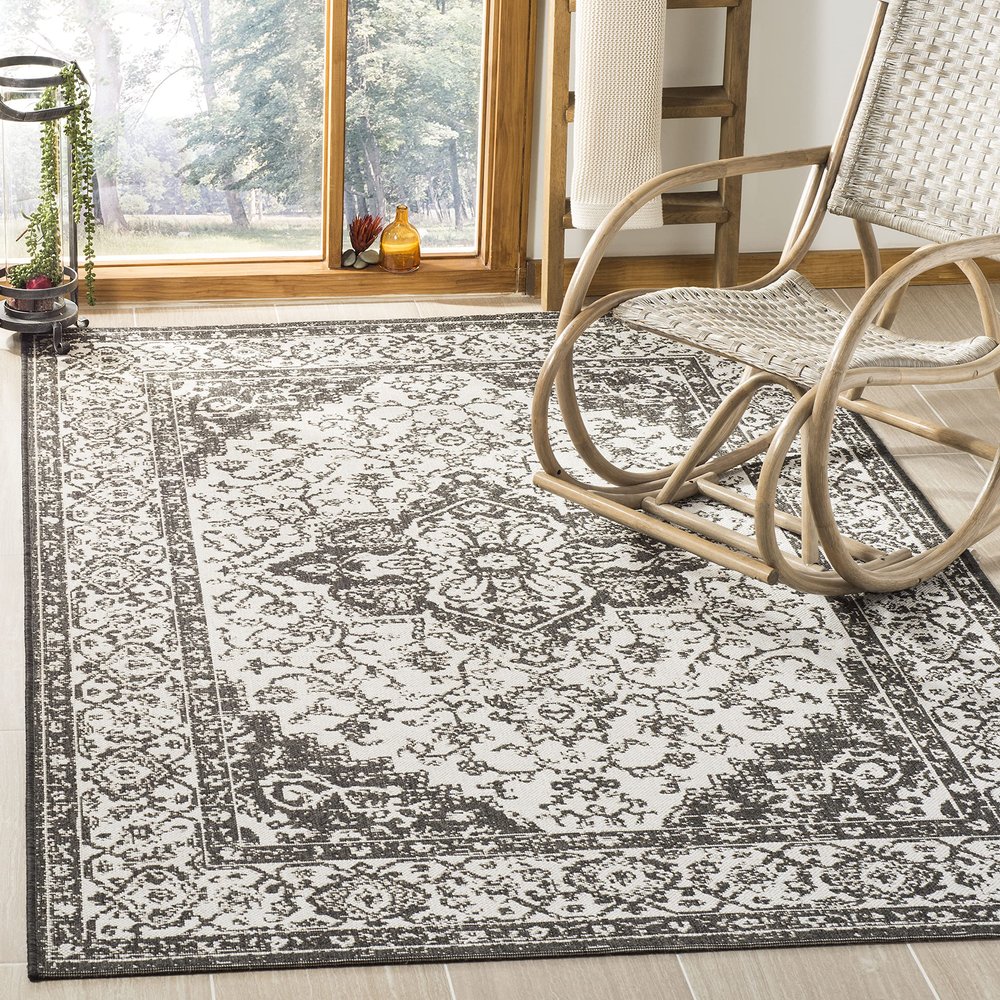 SAFAVIEH Washable Rug Outdoor Linden Collection - 3' x 5', Light Grey & Charcoal, Non-Shedding & Easy to Clean, Ideal for Patio, Backyard, Mudroom (LND137A)