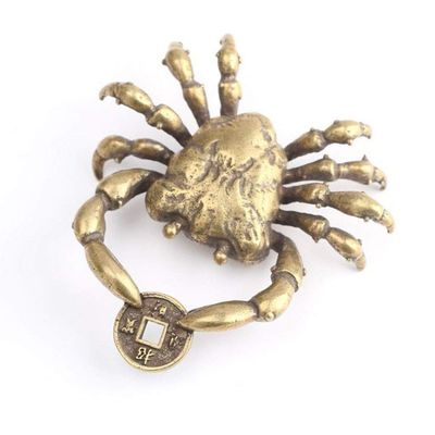 1pcs Brass Crab Chinese Antique Coin Small Statues Keychain, Vintage Brass Animal Sculpture Key Chains, Miniatures Figurines Feng Shui Ornaments