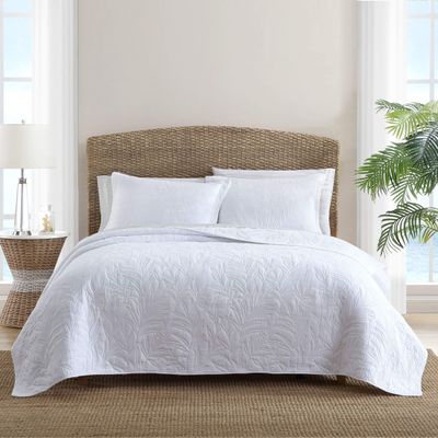 Tommy Bahama - Queen Quilt, Reversible Cotton Bedding, Coastal Bedding Set for All Seasons (Costa Sera White, Queen)