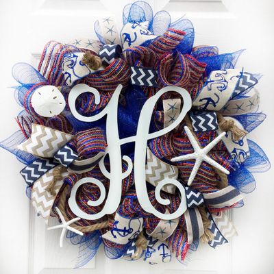 Artisan nautical, coastal everyday year round wreath with monogram letter H (most letters available), starfish & sand dollar for outdoor or indoor decorations. Wreath is very full, measures 18x18x6