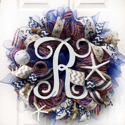 Artisan nautical, coastal everyday year round wreath with monogram letter R (most letters available), starfish & sand dollar for outdoor or indoor decorations. Wreath is very full, measures 18x18x6