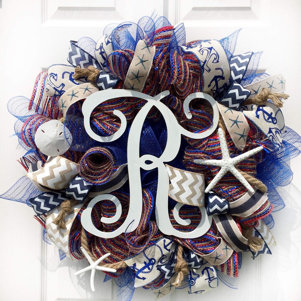 Artisan nautical, coastal everyday year round wreath with monogram letter R (most letters available), starfish & sand dollar for outdoor or indoor decorations. Wreath is very full, measures 18x18x6