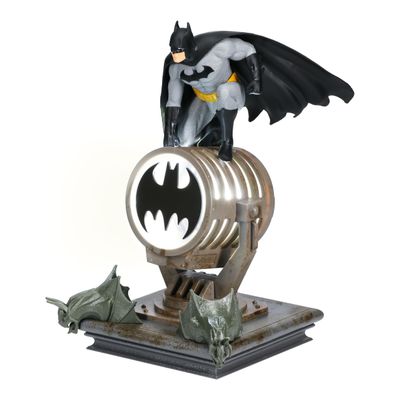 Paladone Batman Figurine Light - Officially Licensed DC Super Heroes Decor and Gift, Collectible Display Lamp Must Have for DC Comic Fans, USB Powered 27 LED Light