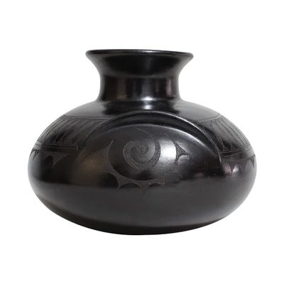 Black Pottery Vase Sgraffito Design