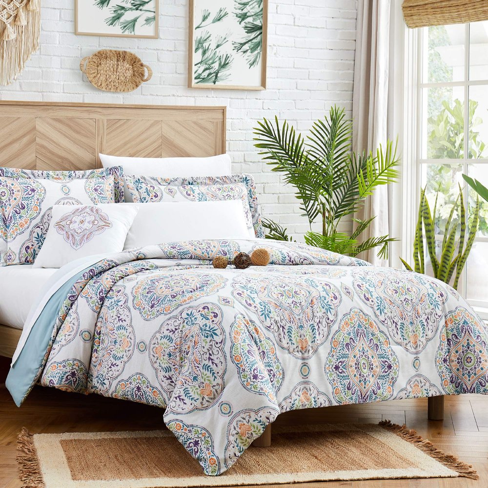 Modern Threads Rori 8-Piece Printed All Season Down Alternative Complete Bedding Set with Matching Shams, Decorative Pillows and Sheets King