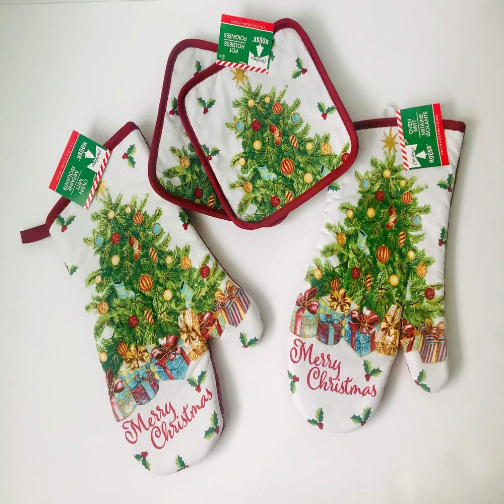 CABE Merry Christmas Tree Kitchen Linens 4pc Set 2 Oven Mitt 2 Pot Holder White Red Green Holiday Decor Festive