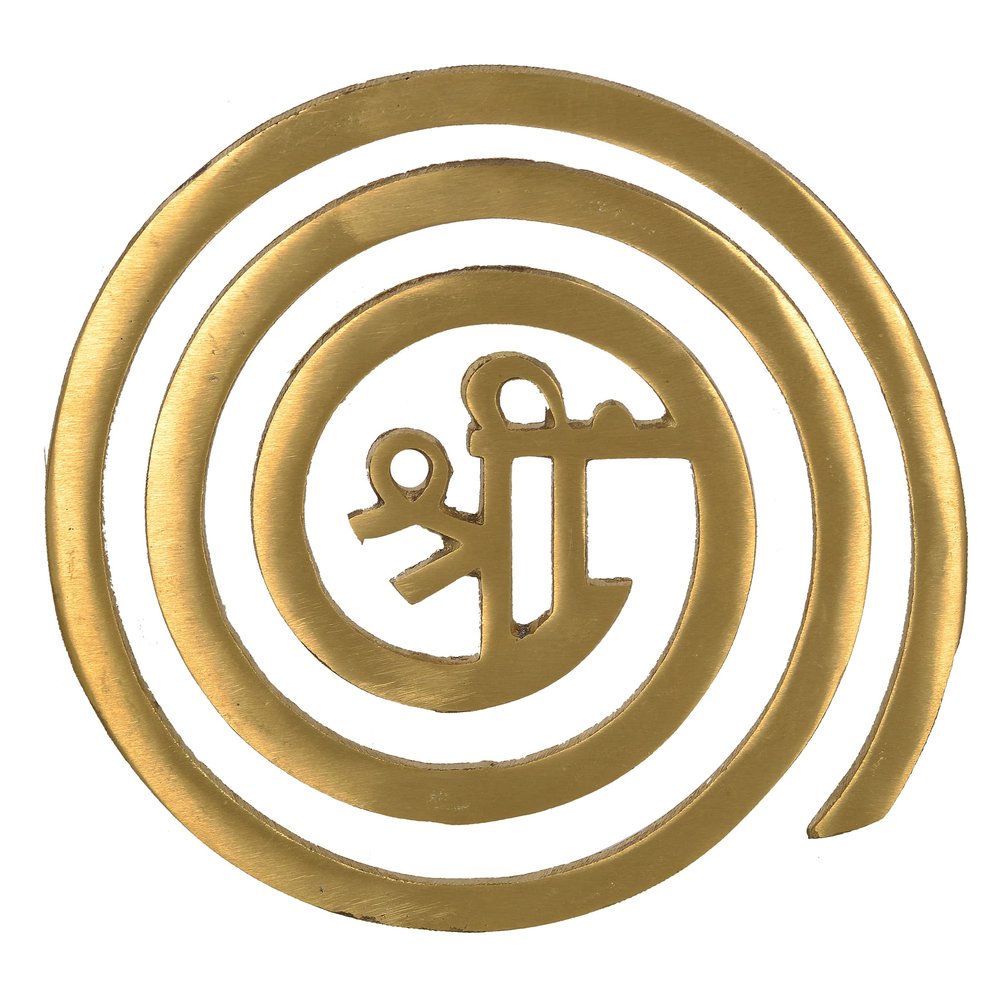 KESAR ZEMS North-West/Vayavey: Brass Helix Vastu Energy Helix (15 x 15 x 0.3 Cm) Golden-Circle