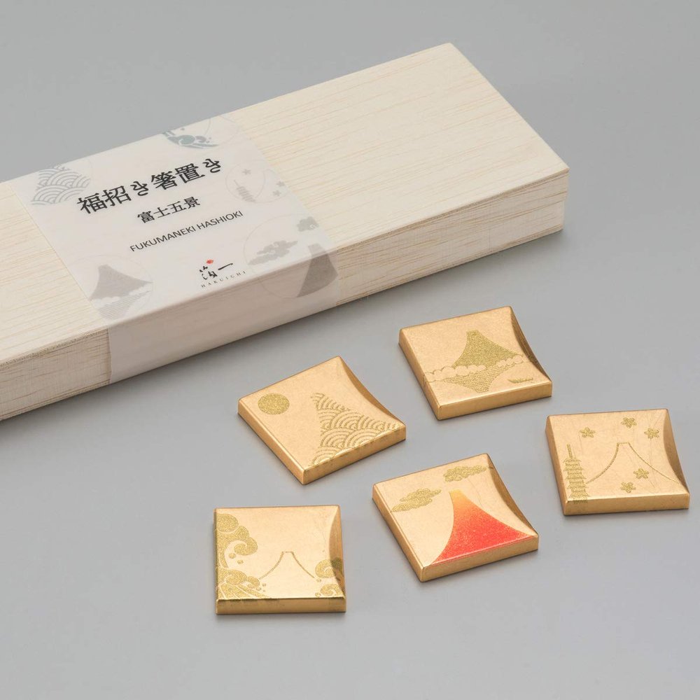 Fortunate chopstick rests with a design of Fuji Mountain five views