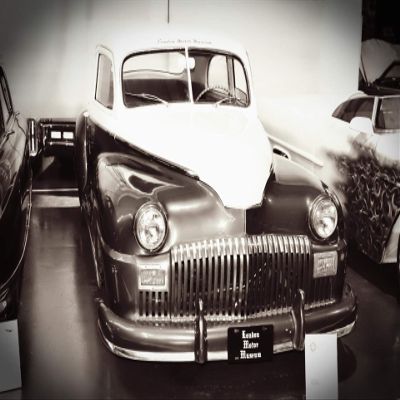 Iconic Arts Vintage Antique Auto Car London Motor Museum Laminated Poster 24x36