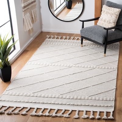 SAFAVIEH Casablanca Collection Accent Rug - 3' x 5', Silver & Ivory, Handmade Moroccan Boho Wool Braided Tassel Fringe, Ideal for High Traffic Areas in Entryway, Living Room, Bedroom (CSB575G)