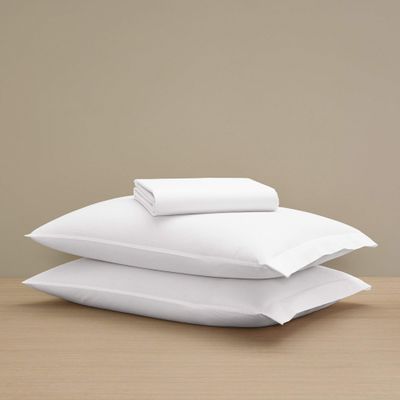 H by Frette Percale Simple Sheet Set (Queen) - Luxury All-White Bedding Sheet Set/Includes Pillowcases and a Fitted Sheet