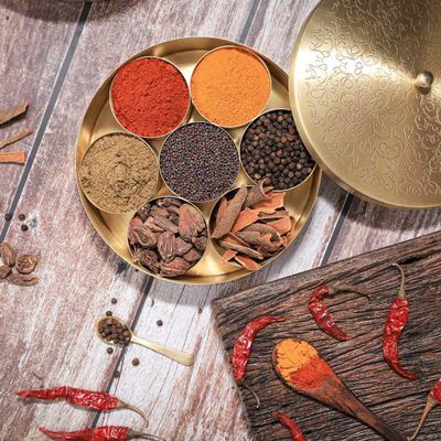 The Advitya Indian Spice Box |Brass Masala Dabba Set with Embossed Lid I Storage Box Masala Dani | Kitchen Storage Spice Rack Spice Container With Lid 7 Compartments & Spoon | 7 in.