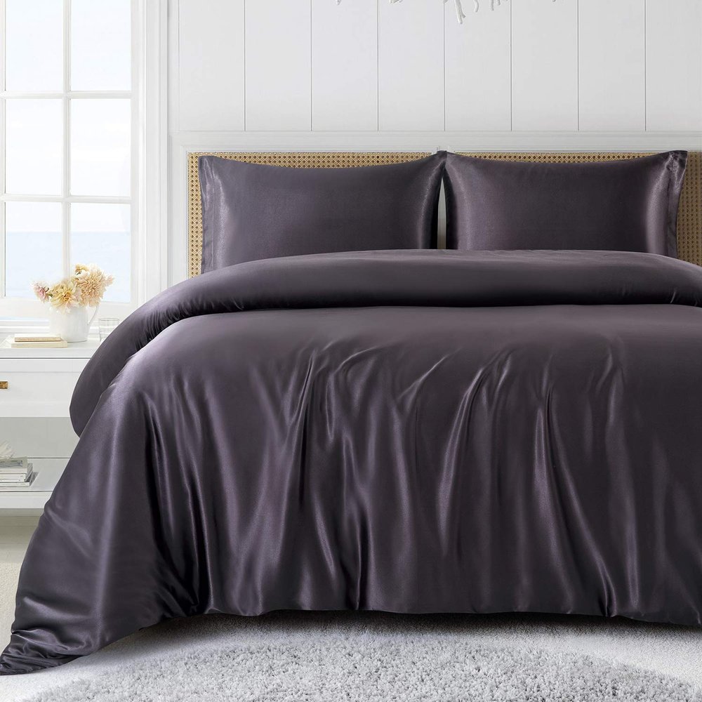 5 PC Satin Bedding Set Soft Silky Satin Bed Set with Zipper Closure & Corner Ties With 600 Thread Count 18'' Deep Pocket of Fitted Sheet (Duvet cover+Fitted+Flat+Pillowcases)Oversized King ,Black