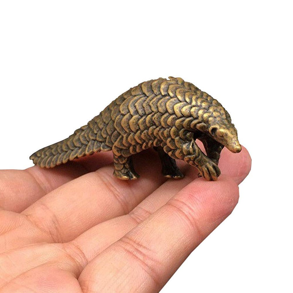 1pcs Mini Antique Bronze Pangolin Statue Ornament, Copper Pangolin Animal Figurines, Miniatures Model Ornaments Desk Decors Accessories Men Gift