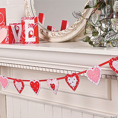 1 Piece(s) Layered Heart Garland