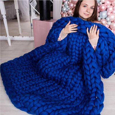 Chunky Knit Throw Blanket Inverse Growth Handmade Knitted Chenille Blankets Warm Soft Cozy Breathable for Sofa Couch Bed Home Decor Giant Yarn