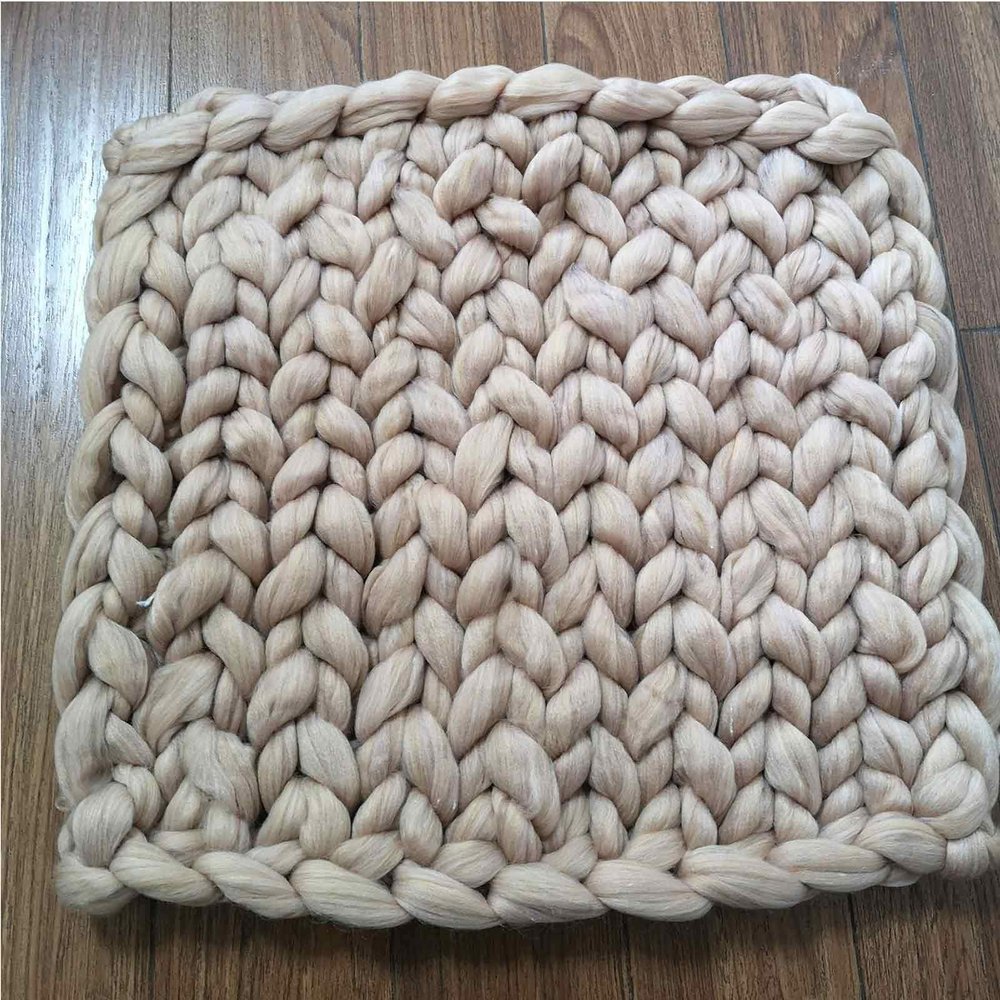 Daoyuan Chunky Knit Blanket Soft and Huge Throw Modern Bedding Handwoven Chenille for Bed Room/Couch/Bed/Pet Mat/Baby Blanket/Gift,Beautiful Home Decoration