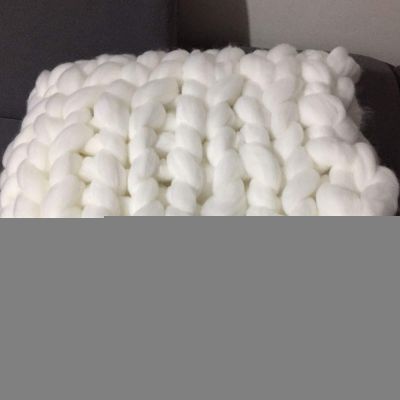 Chunky Knit Blanket,Handwoven Braided Warm and Comfortable,Bedroom Home Decor Giant Chenille Yarn Decorate Pet Bed Chair Cushion Carpet