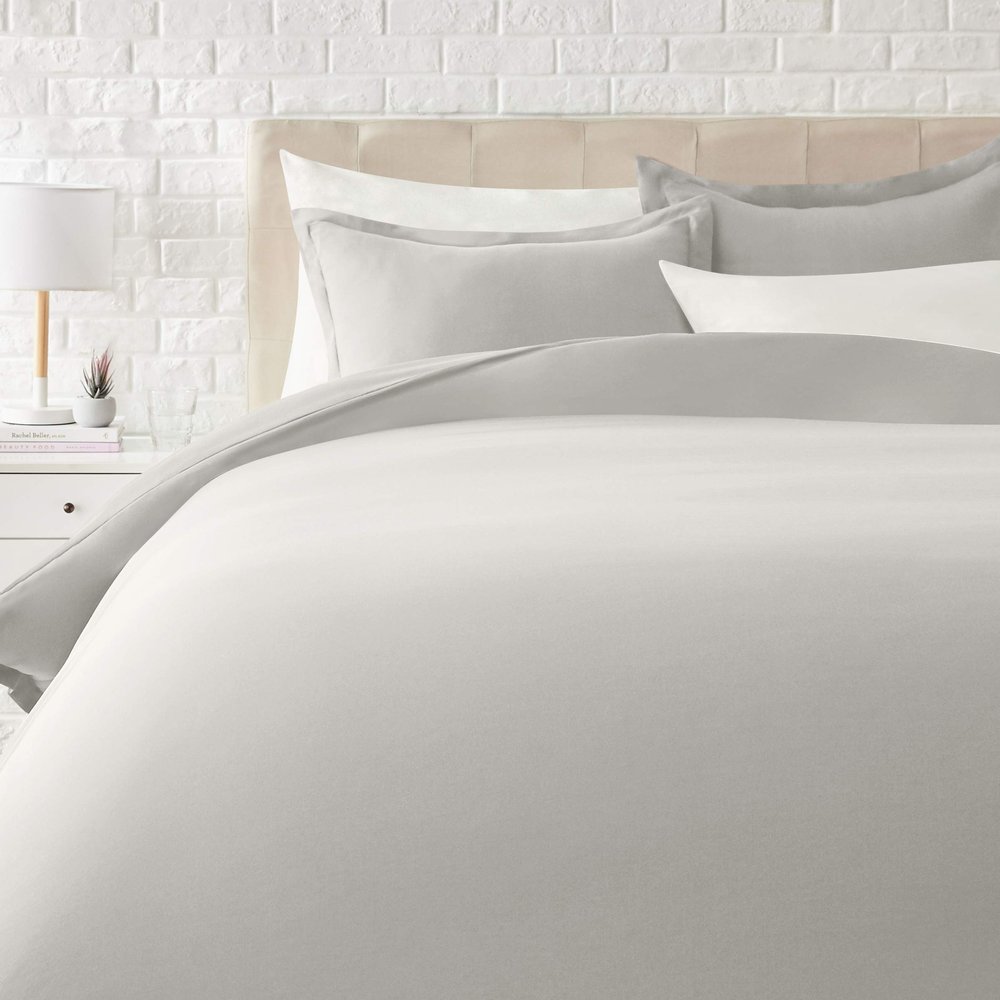 1 Pcs Light-Weight Cotton Comforter Bedding Set with Pillow Sham Goose Down-Alternative 500 GSM Premium Quality Comforter Set Oversized Queen, Silver
