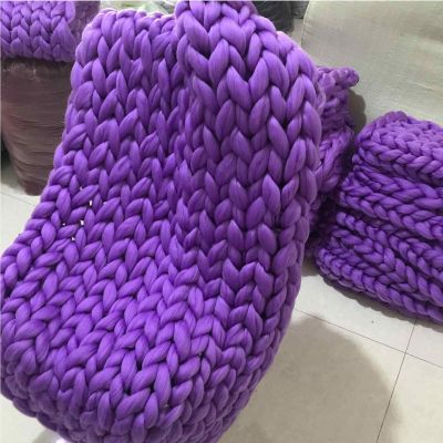 Chunky Knit Blanket,Warm and Comfortable Handwoven Throw Blankets,Giant Chenille Yarn Decorate Pet Bed Chair Cushion Carpet for Bedroom Home Decor