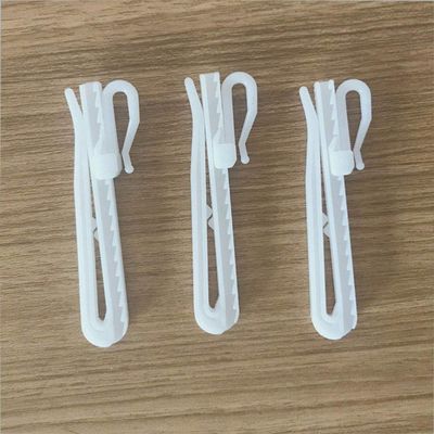 Ailejia 20pcs Plastic Adjustable Pinch Pleat Hook Depth Pinch Pleat Locking Curtain Tape Hook Curtain Hooks for Door Curtain and Shower Curtain (70mm,20pcs)
