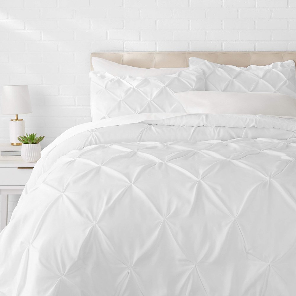 1 Pcs Pinch Pleat Comforter Set with Pillow Sham Light Weight Goose Down-Alternative Ultra-Soft Cotton Shell 500 GSM Comforter All Seasons Pintuck Style Comforter Set Oversized Queen, Pinch White
