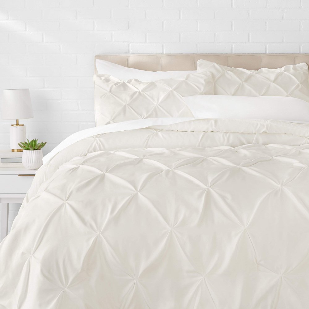 1 Pcs Pinch Pleat Comforter Set with Pillow Sham Light Weight Goose Down-Alternative Ultra-Soft Cotton Shell 500 GSM Comforter All Seasons Pintuck Style Comforter Set Oversized Queen, Pinch Cream